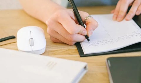 Convocatoria de becas para funcionarios públicos