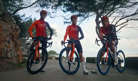 INEOS Grenadiers presentó su uniforme para 2024
