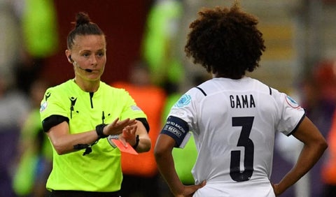 Rebecca Welch, primera árbitra de la Premier League