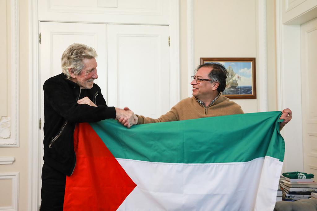 Gustavo Petro y Roger Waters