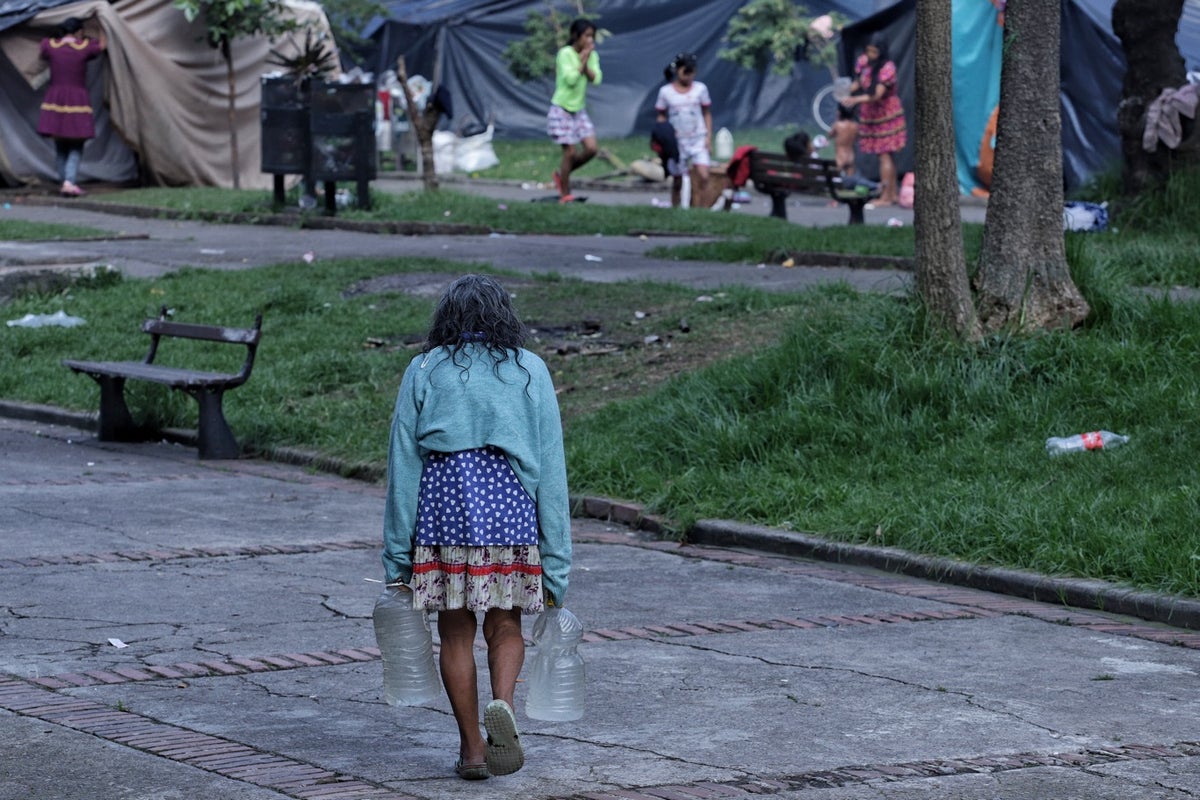 Indígenas Embera en el Parque Nacional