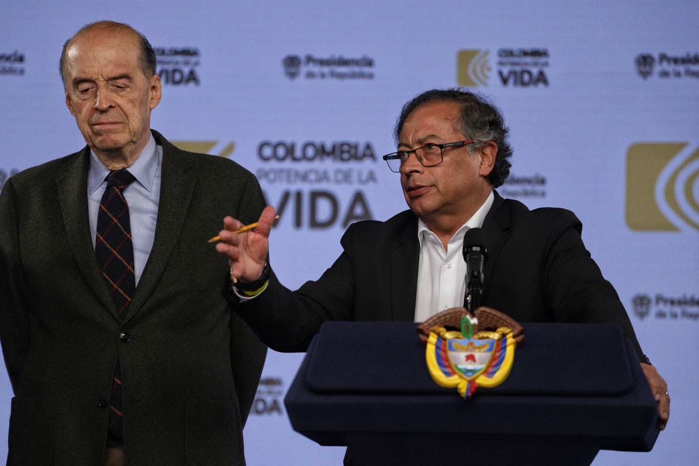 Gustavo Petro, Presidente de la República, Alvaro Leyva, excanciller