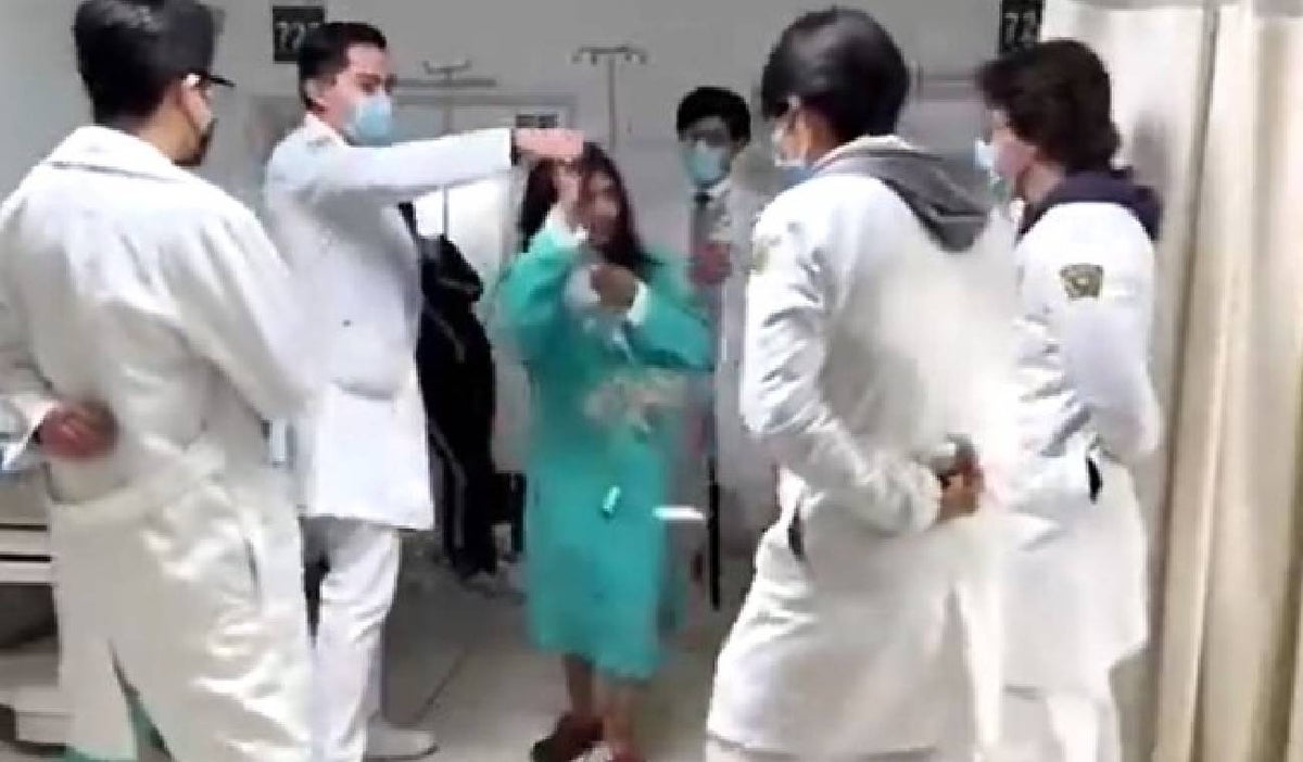 15 años mujer hospitalizada