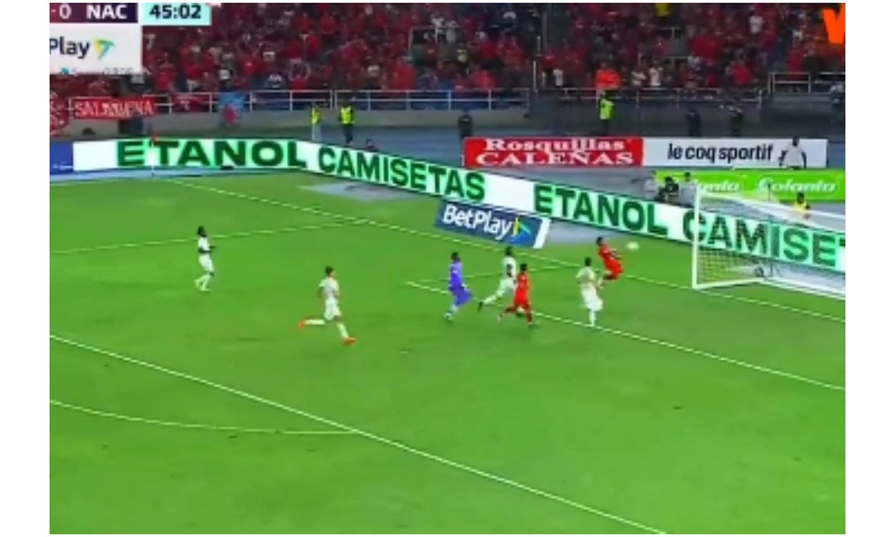 [Video] Gol de pechito de América tras grosero error de Nacional