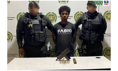 Hombre que portaba una mini uzi en Cartagena fue capturado