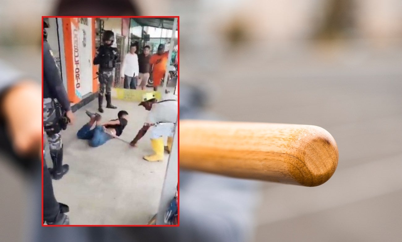 Padre golpea con un palo a su hijo tras verlo robando VIDEO