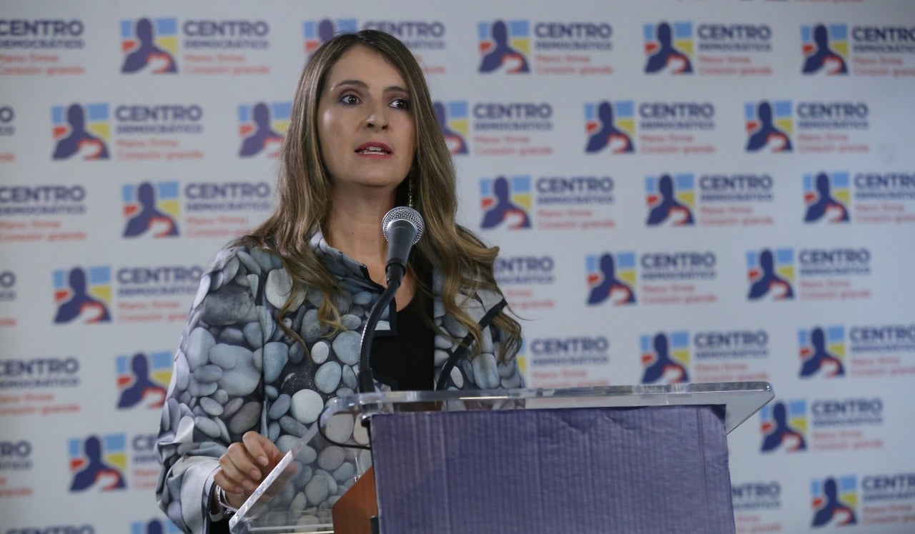 Advertencia de Paloma Valencia frente a regla fiscal en 2024