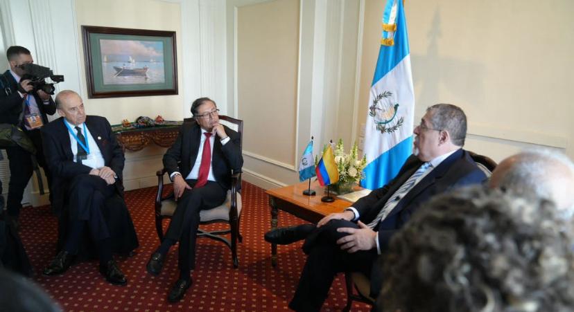 Presidente Gustavo Petro Reunido con presidente electo de Guatemala