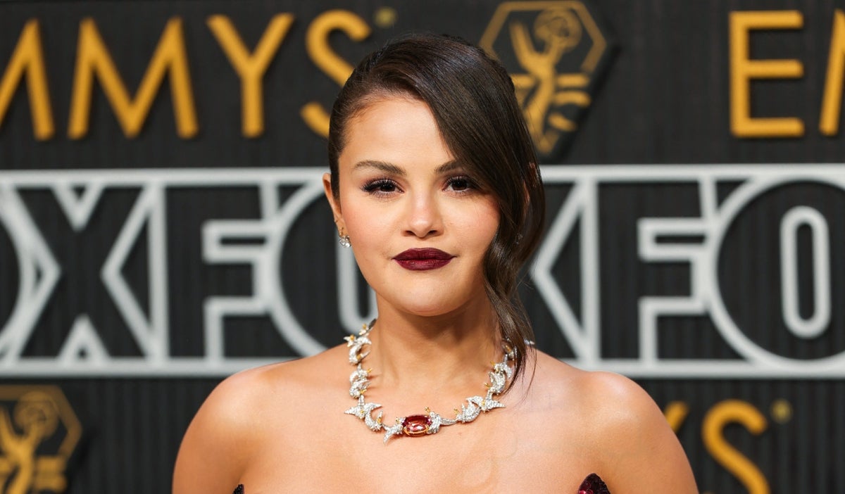 Selena Gomez en los Emmy Awards 2024