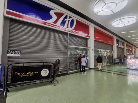 Dian cierra Olímpica del Centro Comercial Portal 80