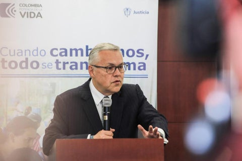 Ministro de justicia Néstor Osuna