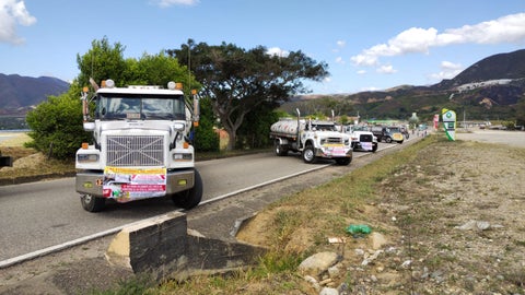 Bloqueo en la vía Ocaña -Cúcuta por distribuidores de combustible