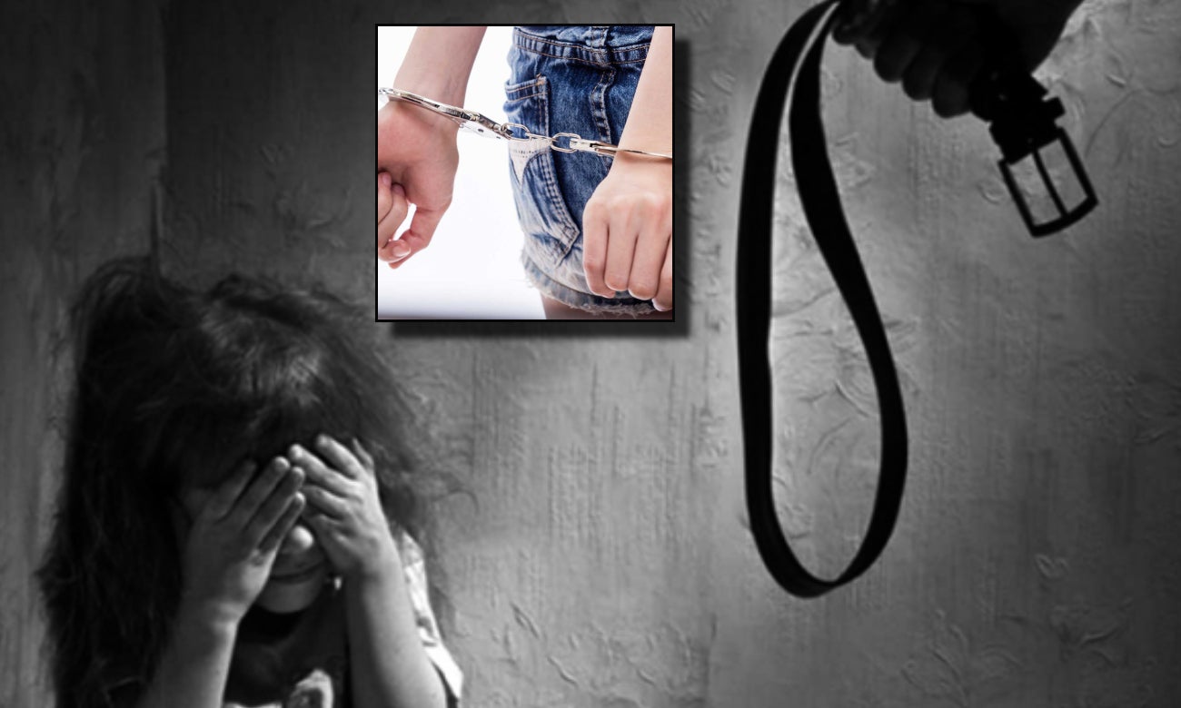 Mujer arrestada por castigar a su hijo con el cinturón