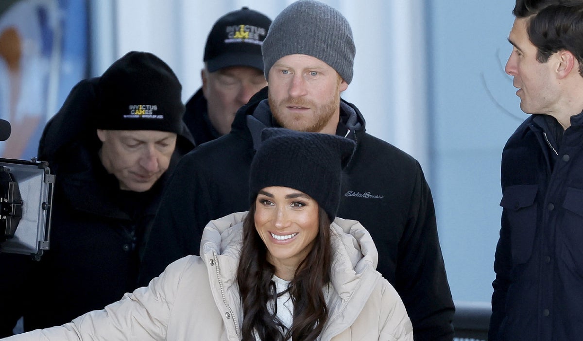 El príncipe Harry y Meghan Markle les habría cambiado el apellido a sus hijos
