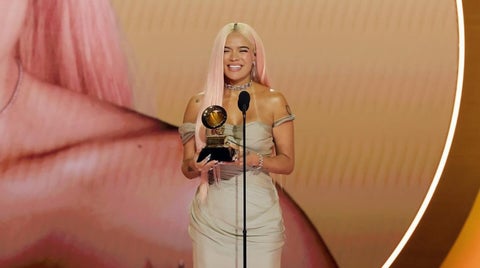 Karol G en los Grammy 2024