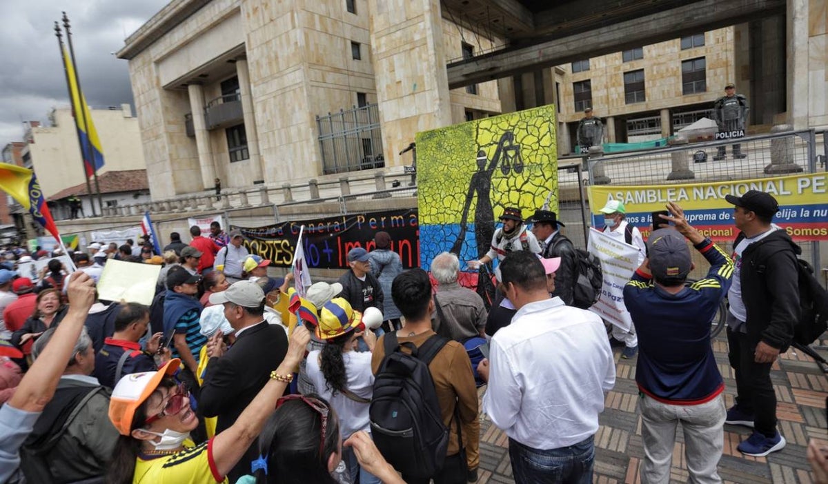 Manifestación en el Palacio de Justicia