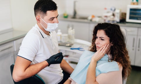 ¿Qué hacer si le hicieron mal un procedimiento odontológico?