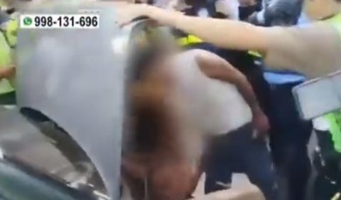 Mujer se esconde en el baúl