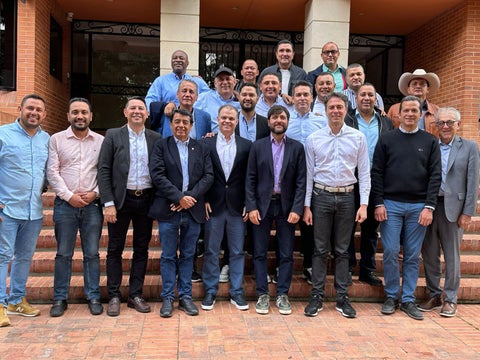 El encuentro de los exalcaldes tuvo lugar en Bogotá