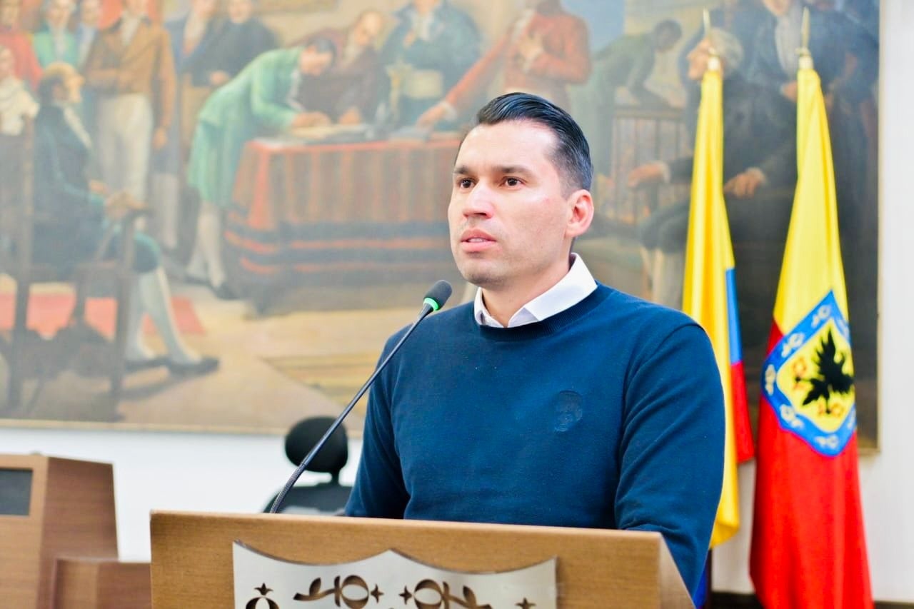 Leandro Castellanos, concejal de Bogotá y exfubolista colombiano.