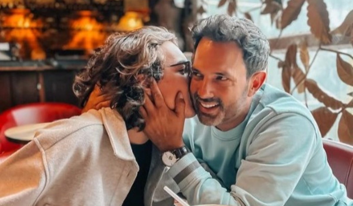 Alejandro Estrada y su hijo