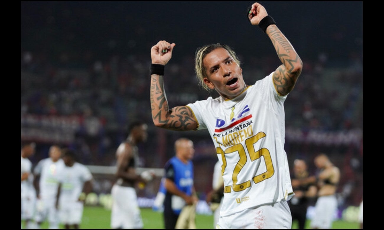 Homenaje a Dayro Moreno: llegó en helicóptero al Palogrande