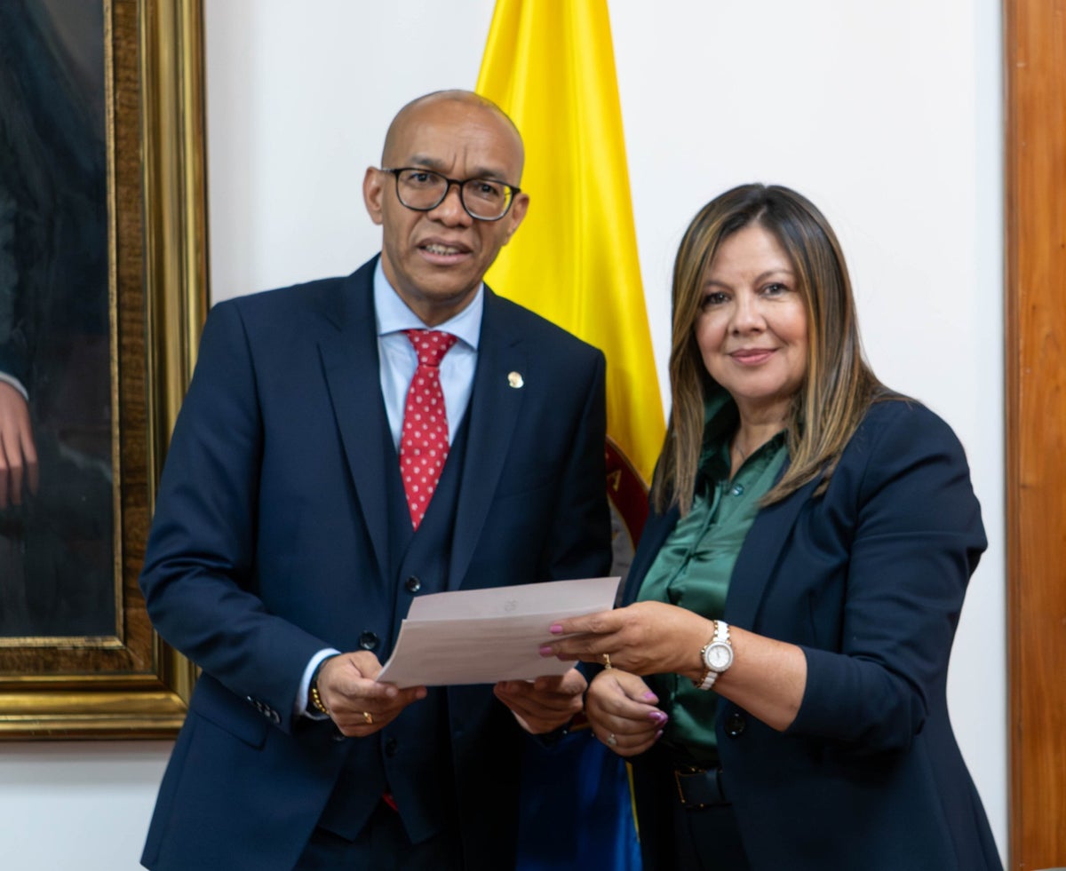 Notificación como nueva fiscal a Luz Adriana Camargo
