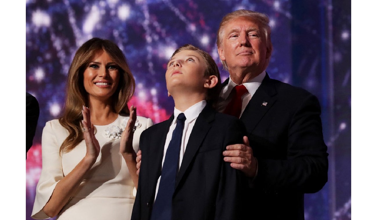 Barron Trump cumplió la mayoría de edad y así luce actualmente