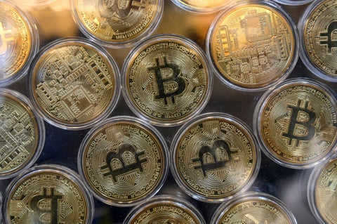 Precio del Bitcoin volvió a batir récord