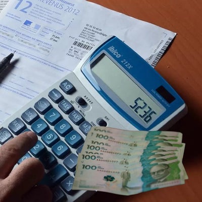 Pensionados que deben declarar renta en Colombia en el 2024