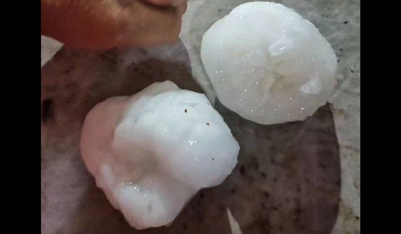 Caen granizos gigantes en China