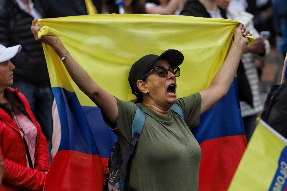 Marchas contra Petro