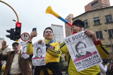 Marchas contra Petro