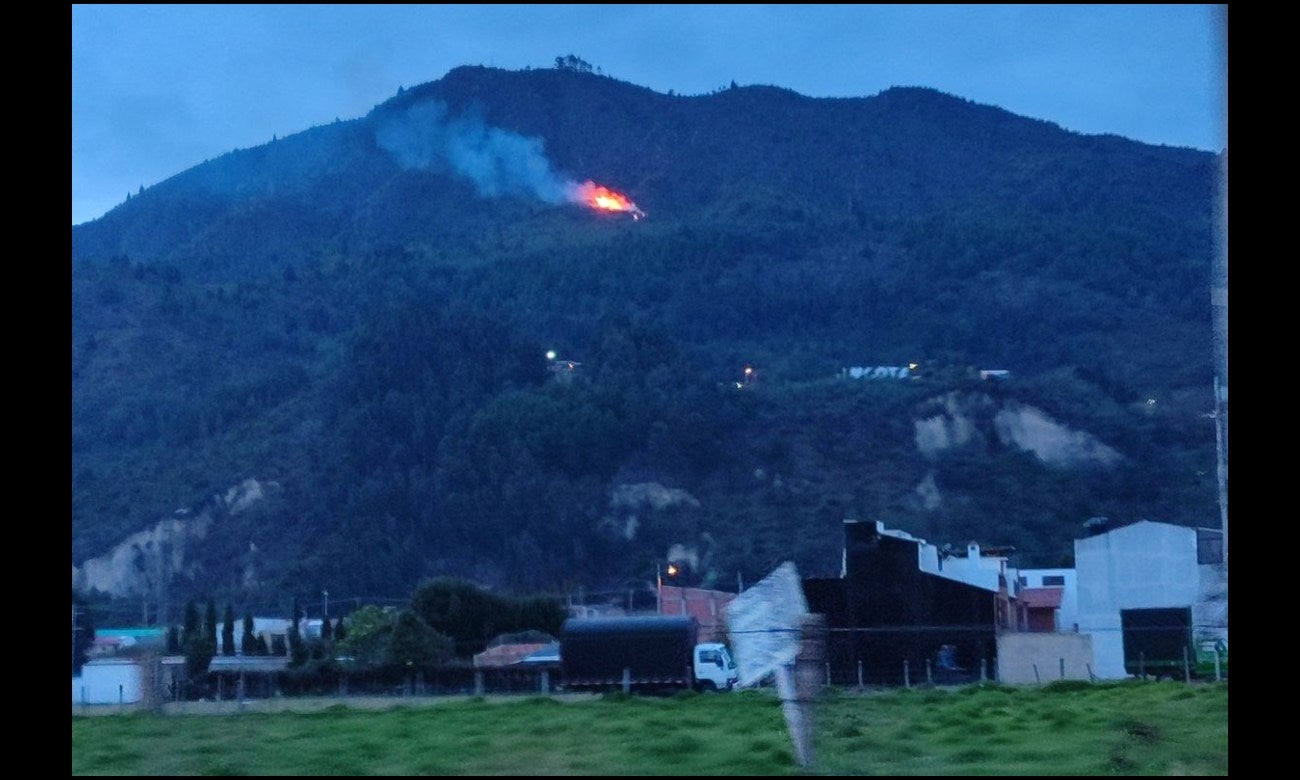 Incendio forestal en Cota, a cerca de Bogotá, fue controlado