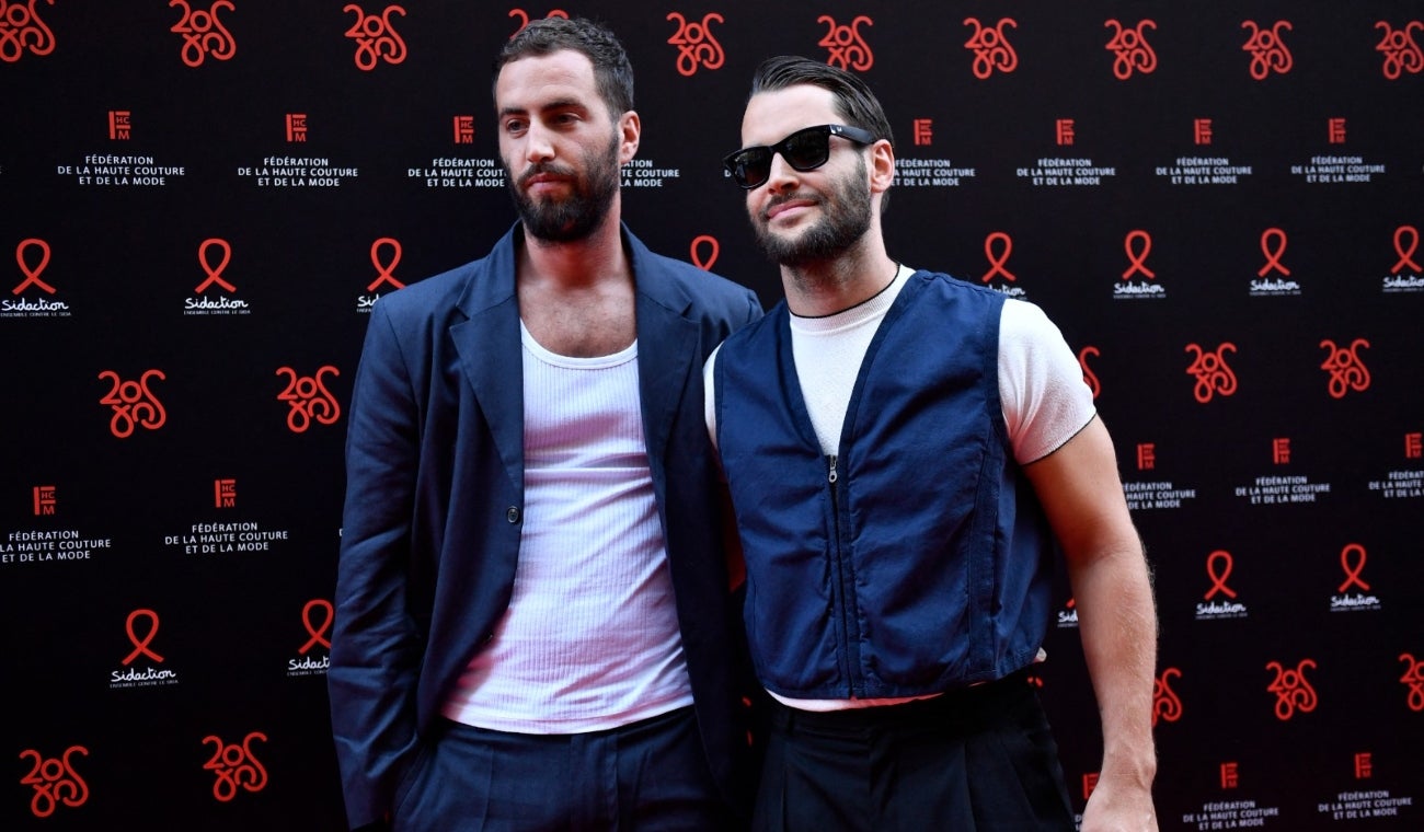 Simon Porte Jacquemus y Marco Maestri