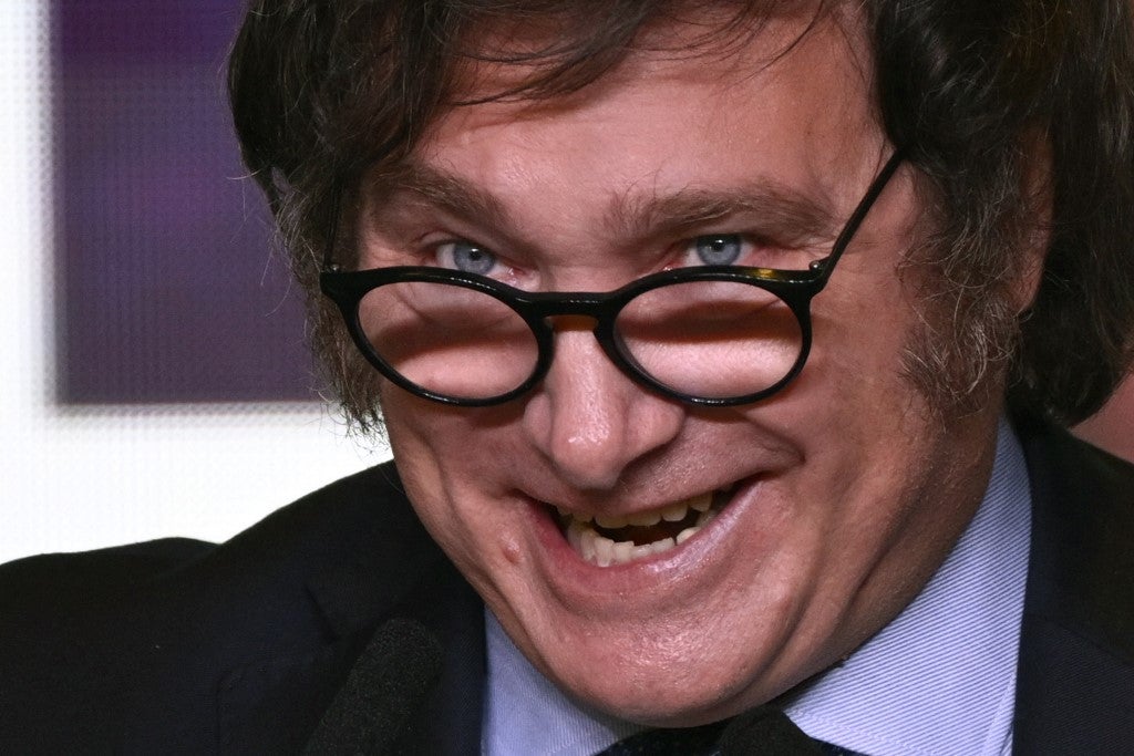 Milei despide a 24.000 trabajadores públicos en Argentina