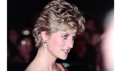 La subasta del primer contrato de Lady Di revela un dato desconocido sobre su pasado