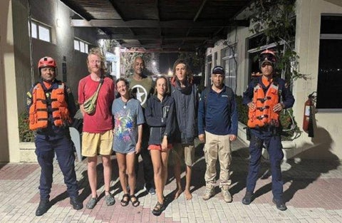 Embarcación con cinco europeos a la deriva, fue rescatada en el mar de Santa Marta