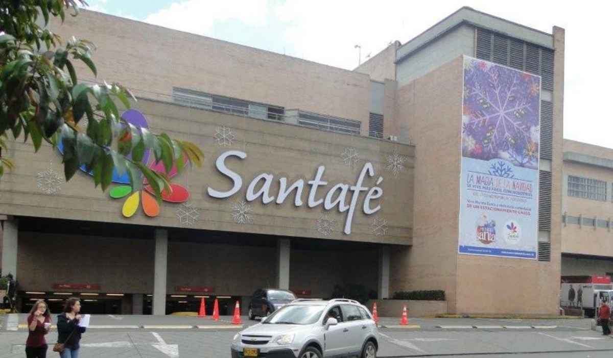 Asesinato en centro comercial Santafé