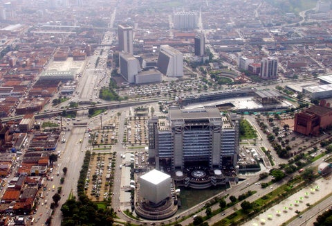 La Procuraduría investiga posibles irregularidades en el manejo de información en el Área Metropolitana del Valle de Aburrá. Funcionarios bajo indagación por formateo de computadores y presuntos actos de corrupción