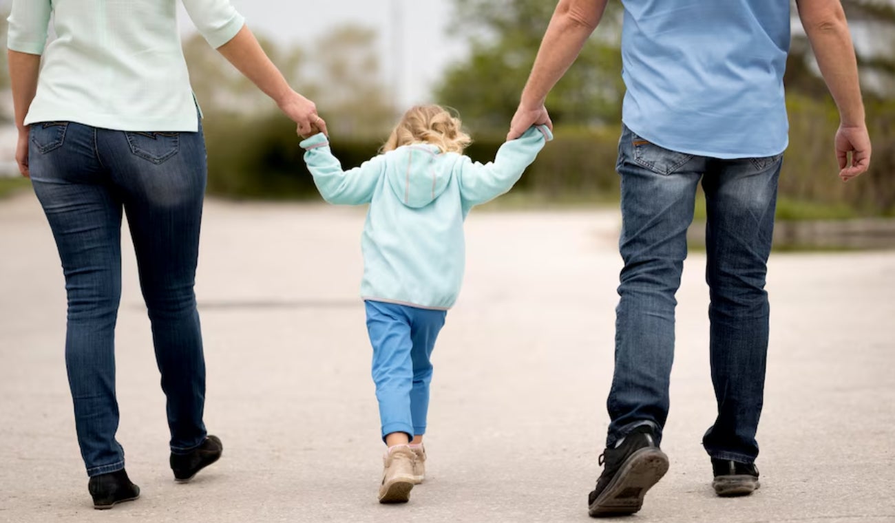 ¿A qué edad el hijo(a) puede decidir si vive con el padre o la madre?