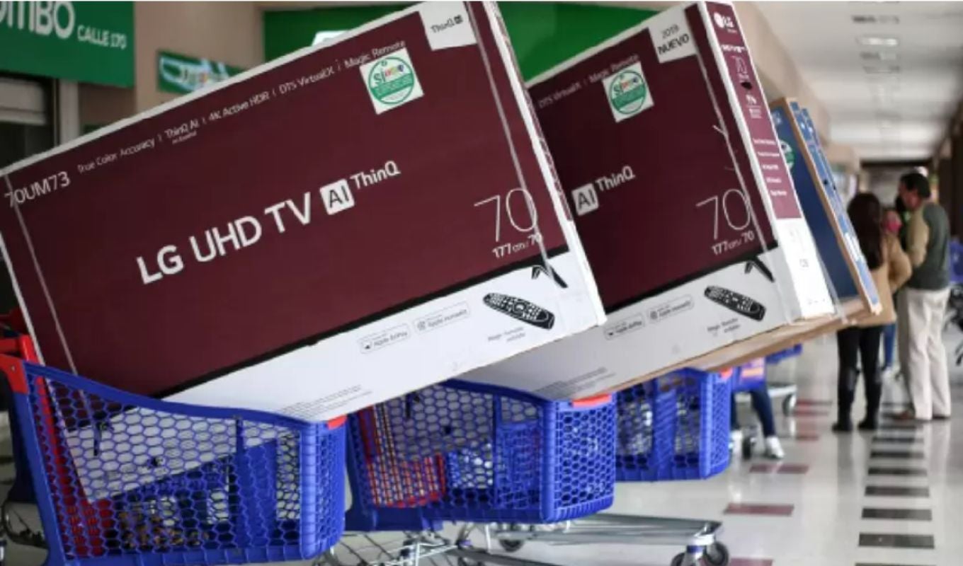 Televisores en carros de mercado