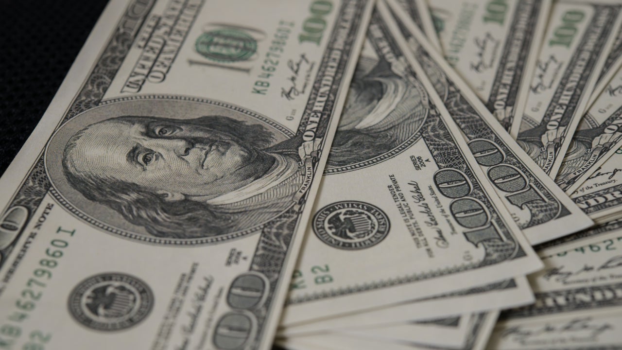 El precio del dólar en Colombia cerró la semana a la baja
