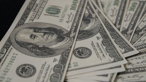 El precio del dólar en Colombia cerró la semana a la baja