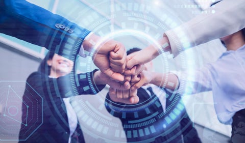 Empresas adoptan estrategias de triple impacto para abordar desafíos globales.