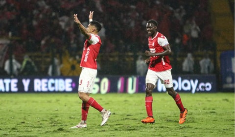 Marcelo Ortiz, celebrando su primer gol con Santa Fe