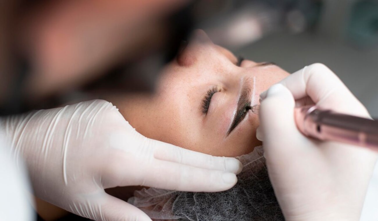 Implante de cejas: ¿Cómo funciona y quiénes pueden acceder?