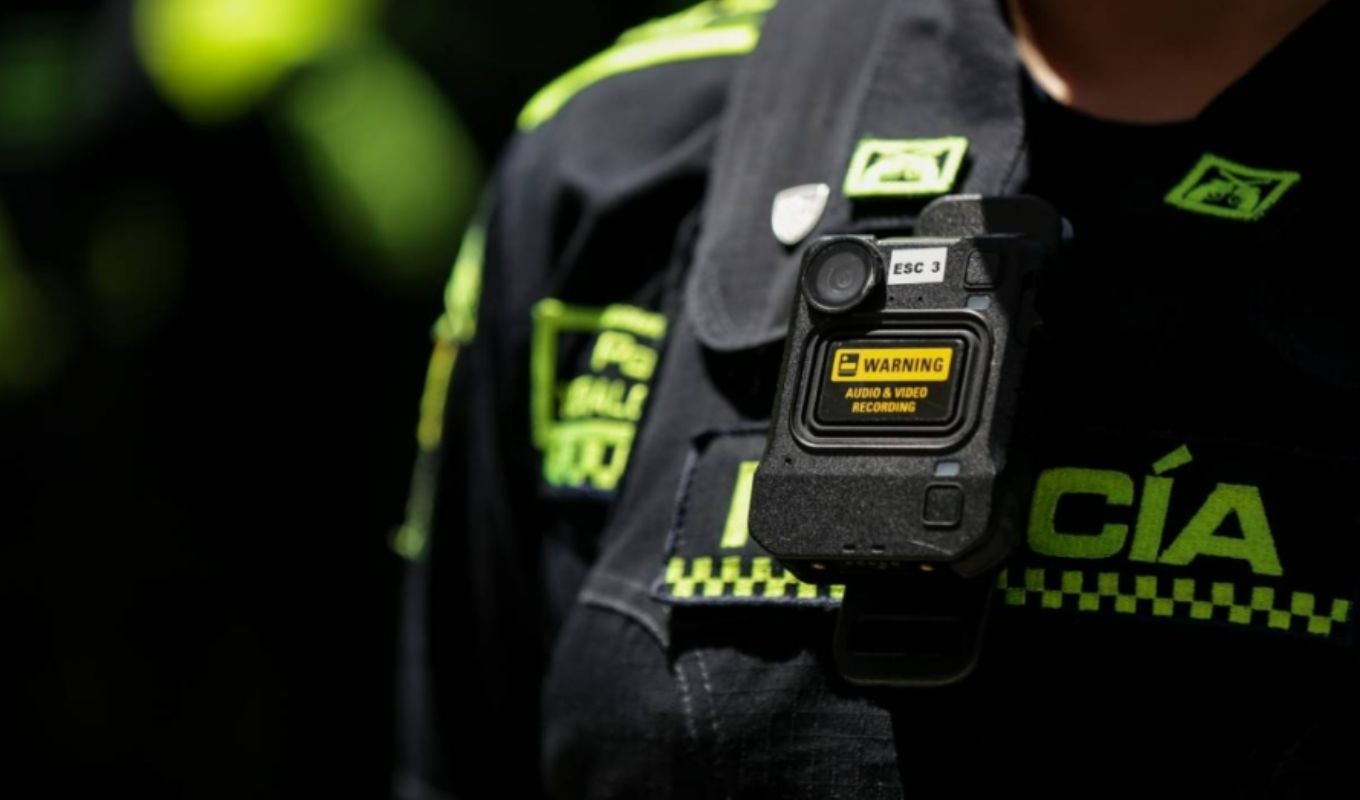 Policía