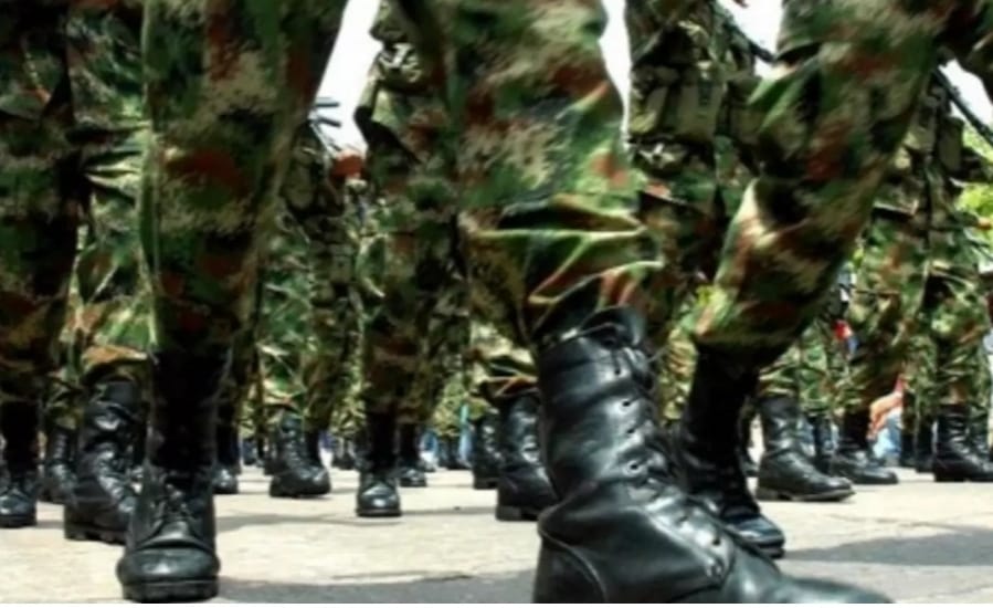 Militares