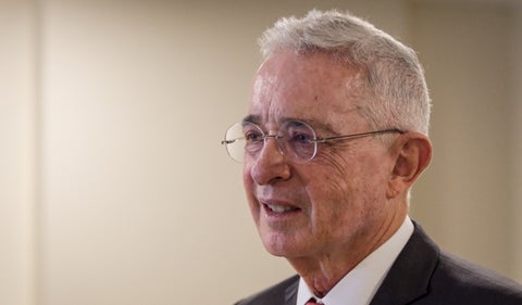 Álvaro Uribe Vélez critica reforma pensional de Petro